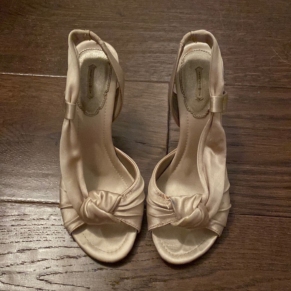 Max Studio champagne satin sandal heels